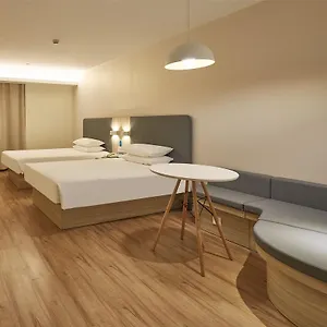 Hotel Hanting Hongqiao Hub Railway Station